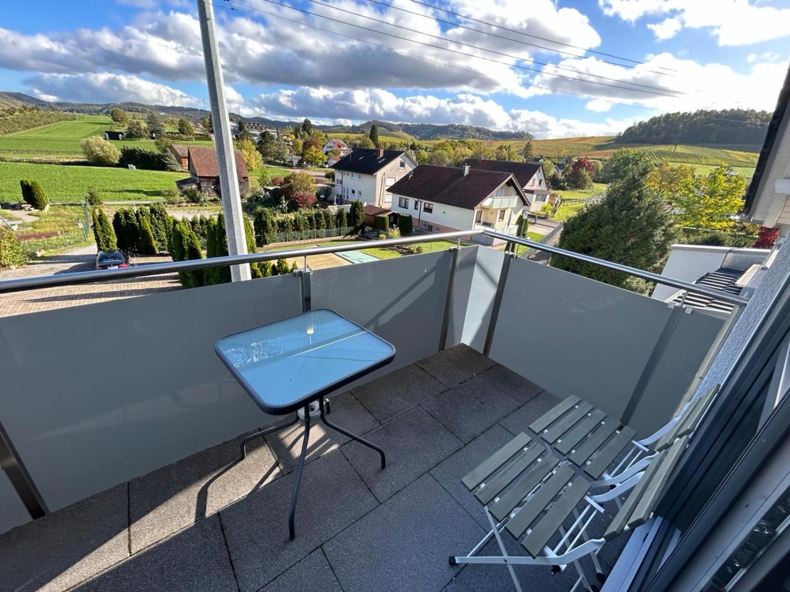 3 Zimmer Neubauwohnung In Der Schwaebischen Toskana Löwenstein Exterior foto